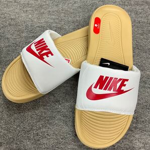 NIKE ナイキ ベナッシ ナイキ サンダル シャワー サンダル ベージュ ホワイト レッド 27センチ 新品 新作