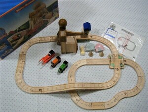 きかんしゃトーマス　THOMAS&FRIENDS　WOODEN RAILWAY　木製レールシリーズ 「Boulder Moutain Set」　ほぼ新品　＠ラーニングカーブ社製