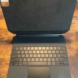 Magic Keyboard 12.9インチiPad Pro（第4世代）用 MXQU2LL/A （ブラック）