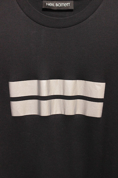 Neil Barrett ニールバレット SLIM FIT メンズ シルバーライン 半袖 Tシャツ ブラック コットン Lサイズ BJT412S G524 カットソー Neil Barrett ニールバレット SLIM FIT メンズ シルバーライン 半袖 Tシャツ ブラック コットン Lサイズ BJT412S G524 カットソー