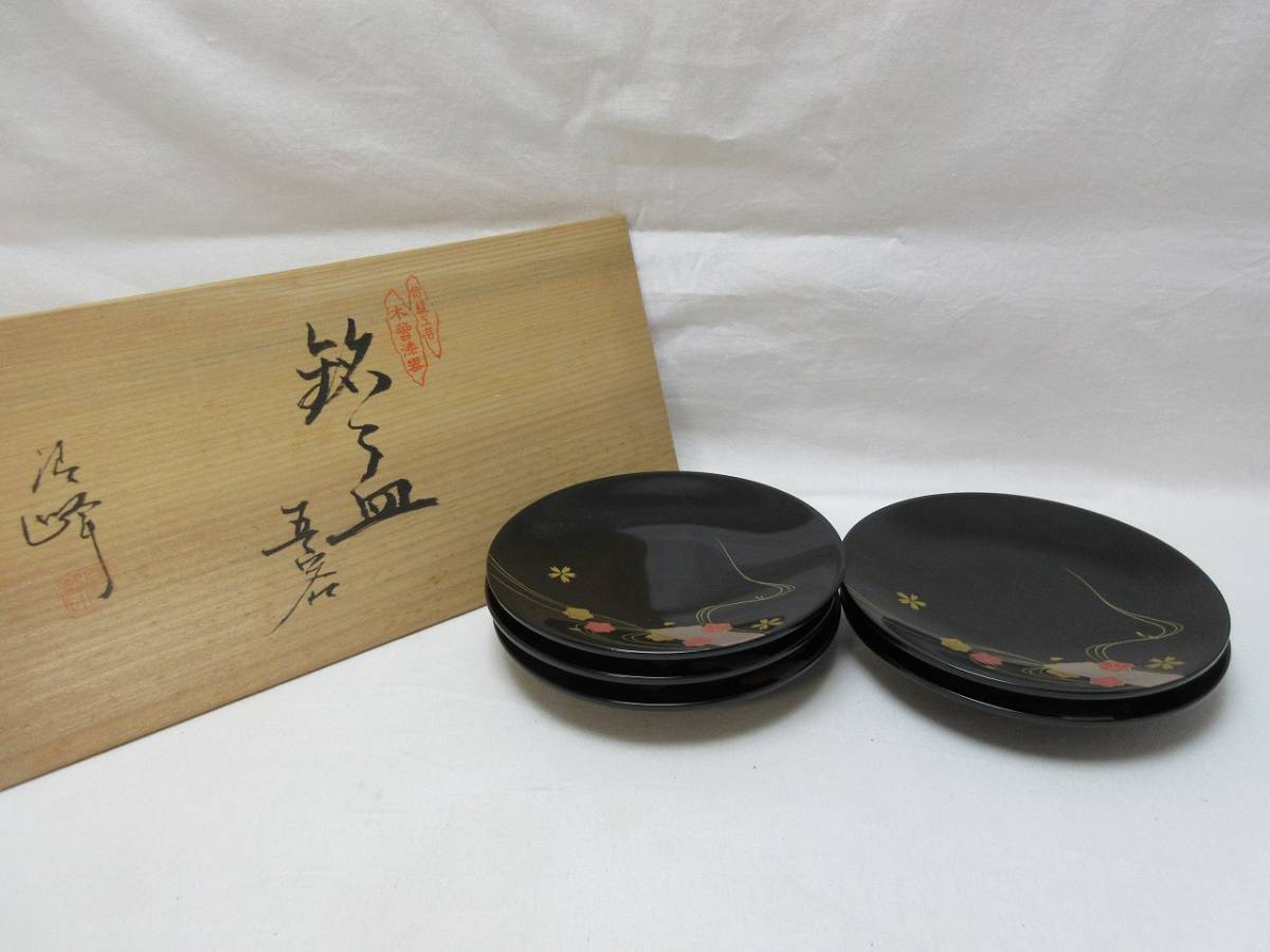 407061 [Beautiful tea utensils, made by Seimine, hand-painted maki-e, wooden lacquerware, 5 individual plates, gilded flower makie, bookmark, same box] Almost unused, Kiso lacquerware, serving plate, Japanese tableware, traditional crafts ⅰ, Craft, Lacquer art, others