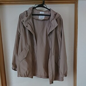マウンテンパーカー ベージュ