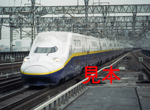 鉄道写真、645ネガデータ、154981520001、新幹線E4系（P2編成）、JR大宮駅、2008.07.24、（4367×3198）