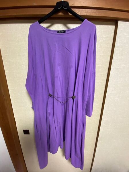 アシメトリーコットンワンピース〔アクセサリー付き〕