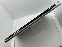 【中古・ジャンク】液晶浮き バッテリー膨張 Apple iPad Air 2th 32GB Wi-Fi+C SoftBank グレイ NW利用制限〇 本体 1 A-24377_画像4