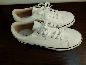【新品】安全靴　スニーカータイプ