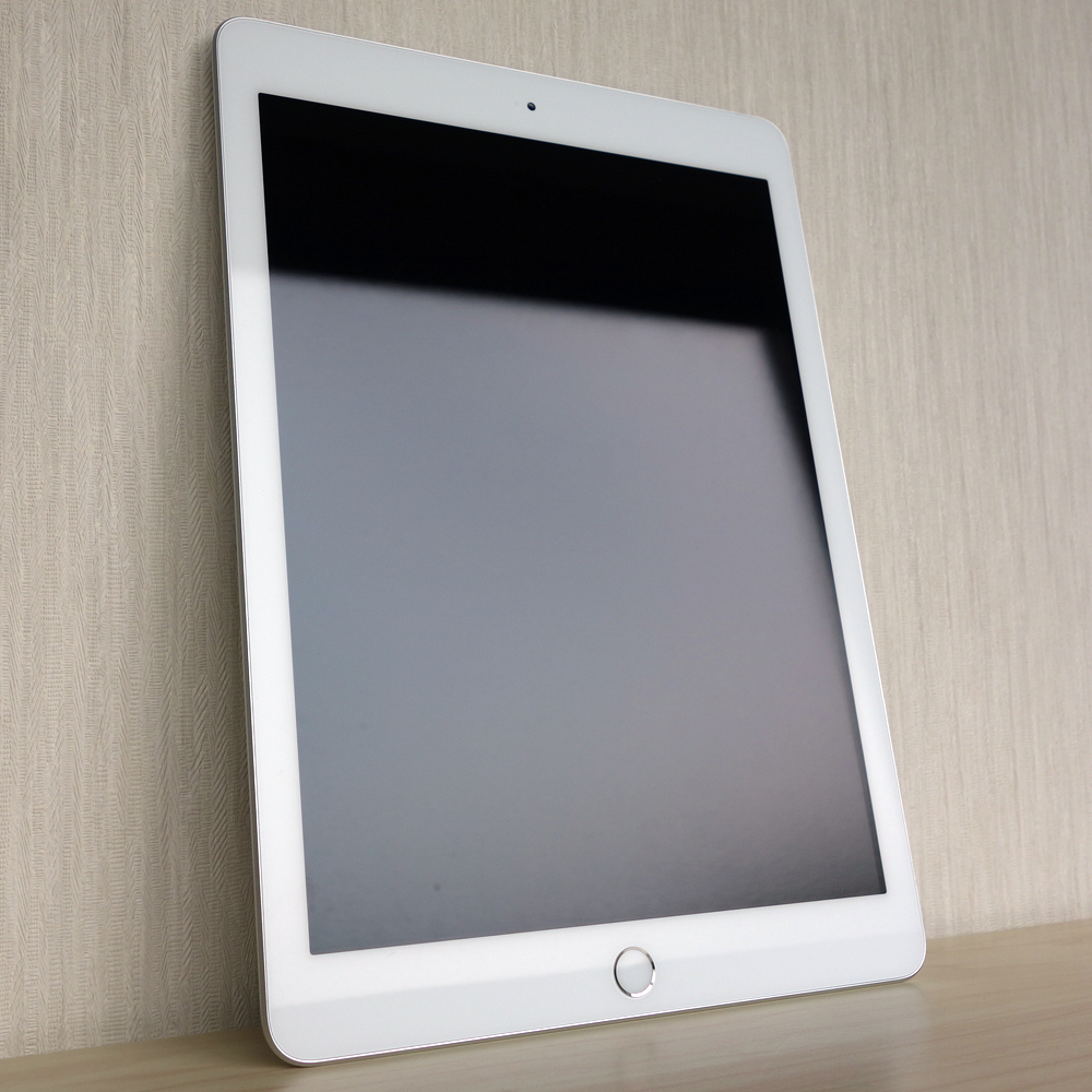 限​定​販​売​】 第6世代 【美品】iPad Wi-Fi 付属品未使用 箱あり 32GB 