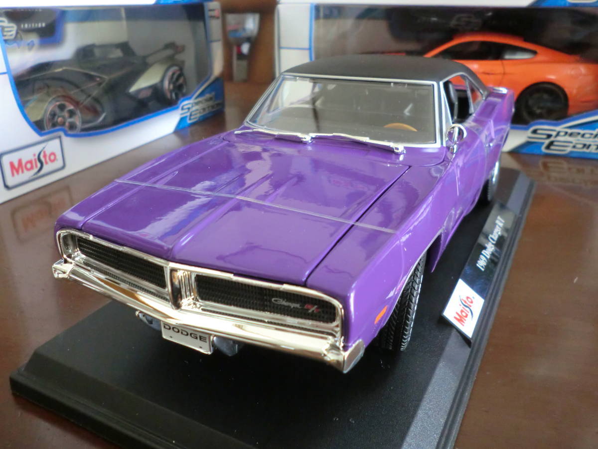 Ertlアーテル/69 Dodgeダッジ Chargerチャージャー 1/18 ミニカー ...