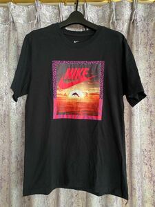 NIKE ナイキ 半袖 Tシャツ 黒 メンズ M Tee 半袖Tシャツ BLACK イルカ ストリート プルオーバー メンズM