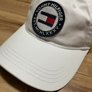 【USA正規品】 トミーヒルフィガー TOMMY HILFIGER 帽子 EST MCMLXXXV キャップ ストラップ調節 白 white コットン100％ (15)