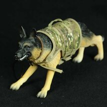 PYD943★ 1/6 警察犬 フィギュア アクアクションセサリー 軍用兼 ドイードツ シェパ ☆☆ 樹脂 おもちゃ ミニ 動物 フィギュア 置物_画像2