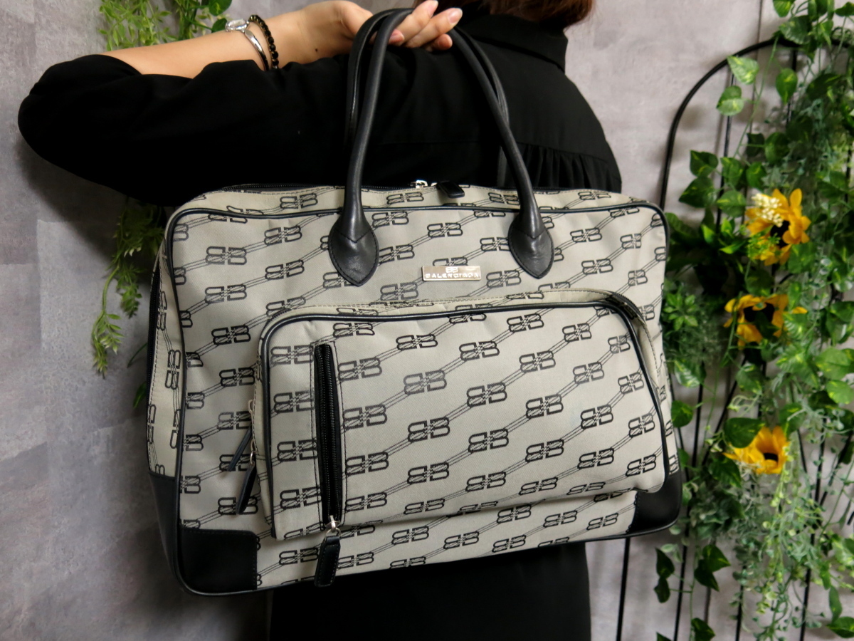 お得クーポン発行中 BALENCIAGA バレンシアガ BB総柄 BBライン