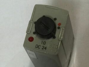 電子部品、パーツなど・・/　　タイマー　10SEC fuji ST5P-2 24V 中古　2F19AA 9908