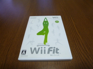 A082【即日配送 送料無料 動作確認 クリーニング済】Wiiソフト　Wiiフィット　Wii Fit