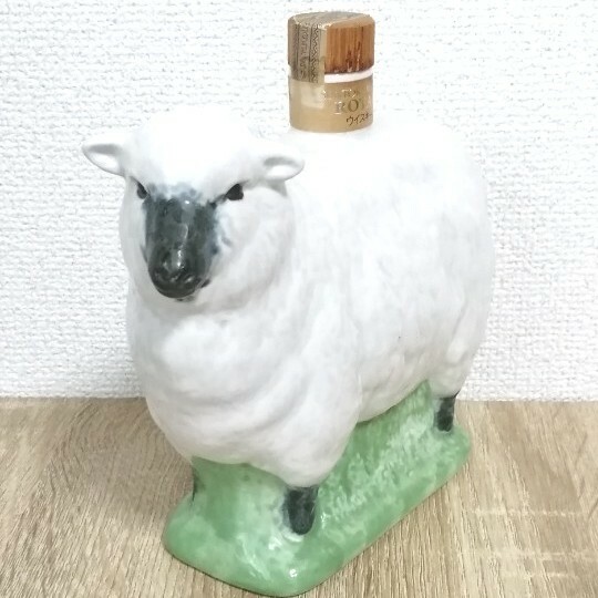 サントリーローヤル　干支　未歳ボトル　600ml43%　古酒未開栓　箱無し