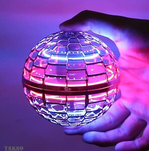 フライングボール ブーメランスピナー ジャイロ ボール マジックボール 360度回転 LEDライト 子供向けおもちゃ プレゼント 誕生日 レッド