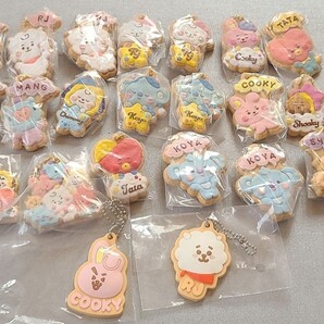 BTS BT21 クッキーチャームコット