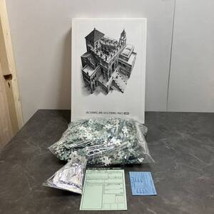 ☆ジグソーパズル ASCEDING AND DESCENDING 1960 袋に穴が開いてます。 未組立品 (中古品・保管品・現状品)☆