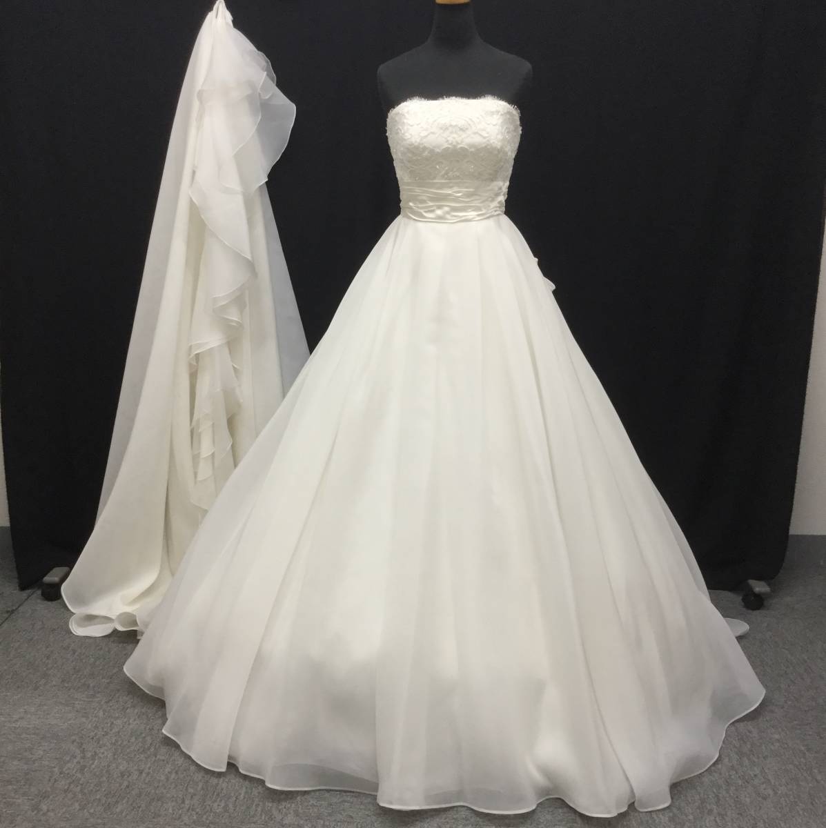 ウエディングドレス チュール jennypackam ビジュー バックレス 背中