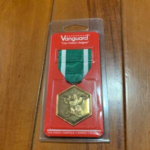 沖縄 米軍実物 VANGUARD FS MEDAL ANODIZED NAVY MARINE COMMENDATION メダル リボン 勲章 記念 (管理番号VW37)