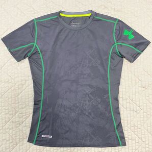 【アンダーアーマー】 UNDER ARMOUR UAヒートギア フィッティドエンボスSS サイズMD