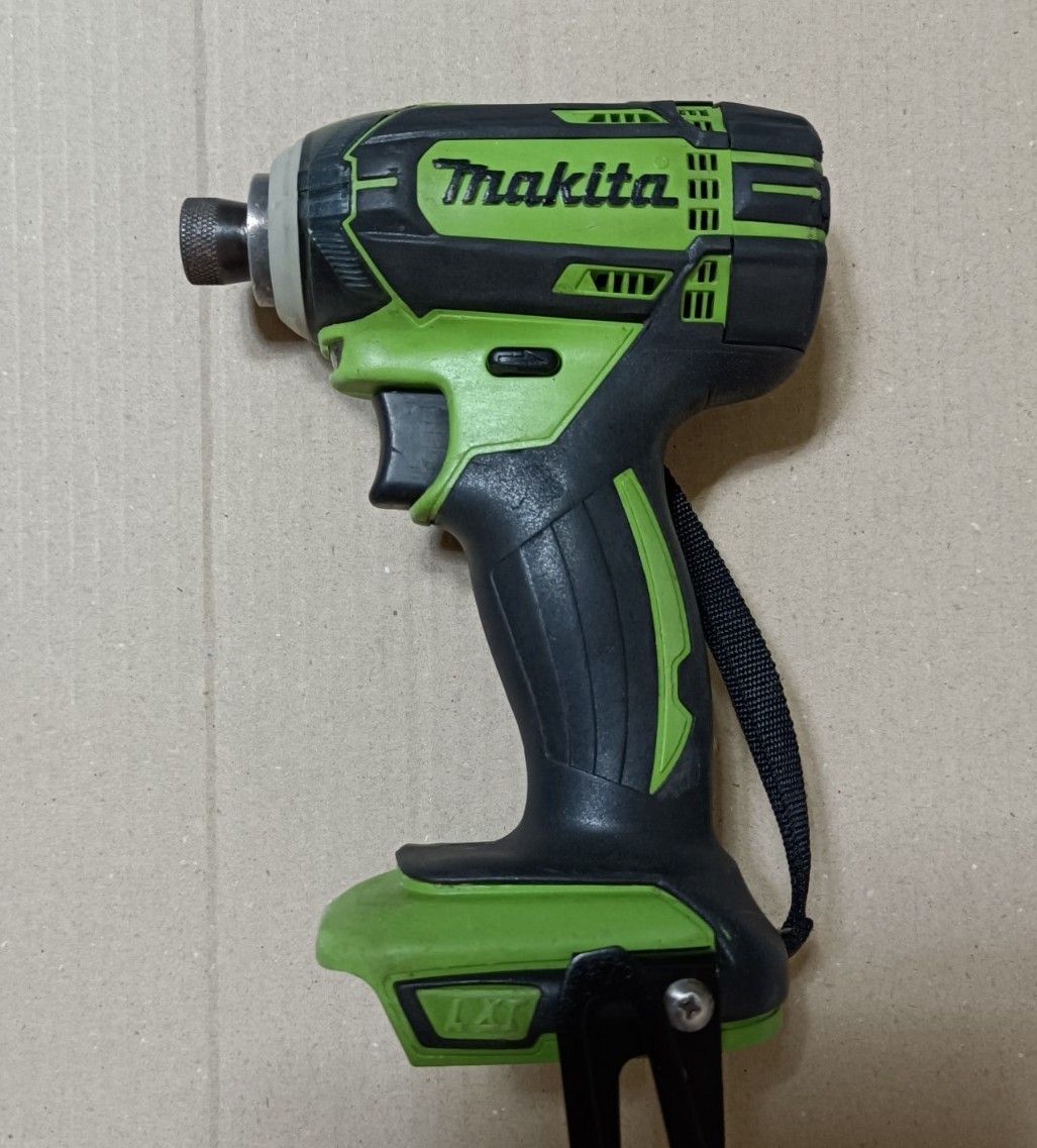 新品 送料込 マキタ インパクトドライバ TD149D 本体のみ 18V 道具