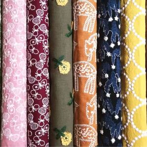 刺繍生地人気 小さいハギレ 10枚セット はぎれ
