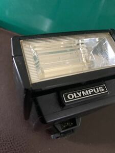 【OLYMPUS OM2 ELCTRONIC FLASH T32】オリンパス　保管品　中古　ジャンク　ストロボ　フルオート　乾電池　USED 1975年【22/08 D2】