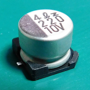 ELNA RVZ チップ電解コンデンサ (10V/220μF/105℃・低インピーダンス品) [10個組]【管理:KK626】