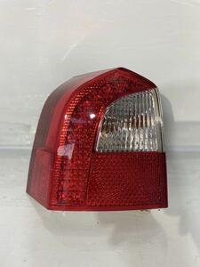 美品 VOLVO ボルボ V70 BB5254W 右　テールライト テールランプ