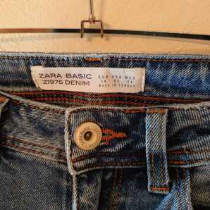 美品 Zara ザラ『ZARA 1975 シリーズ 』 ストレッチ スキニージーンズ ストレッチデニム (eur34サイズ,USA02 ,24インチ) ダメージジーンズの画像9