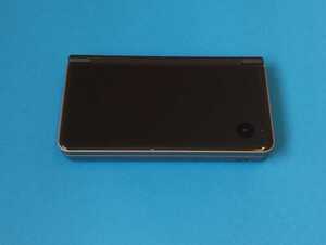 送料無料!DSi LL 本体 dsill