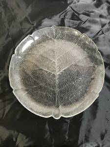 昭和レトロ　植物　葉脈　クラフト・グラス　ガラス　サラダ皿　 盛皿