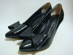  unused shoe fitter marco enamel pumps 23.