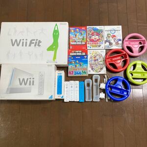 Wii 本体　wii fit マリオカート　スーパーマリオブラザーズ　桃太郎電鉄　ワリオ　コントローラー　ハンドルセット