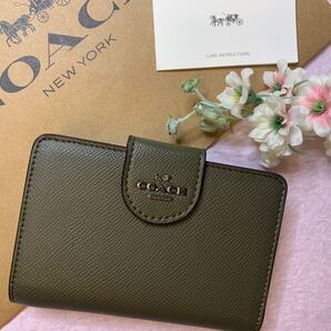 COACH コーチ 折財布 カーキ 新品 未使用
