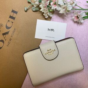 COACH コーチ 折財布 アイボリー 新品 未使用