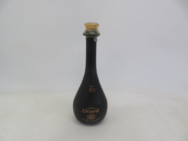 M8225【Otard X.O. COGNAC】古酒 オタール XO 700ml 40％ コニャック ブランデー クリスタル ボトル 未開栓 鍵付  ケース 箱入 - www.amacor.com.br