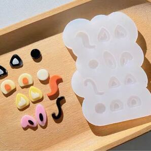 シリコンモールド ねこ くま うさぎ 耳 しっぽ レジン デコパーツ デコレーション トレカケース トレカレーション ハンドメイド