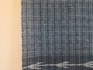 藍染め絣模様手染め　作家物　手織りのれん(暖簾・間仕切り)木綿100％