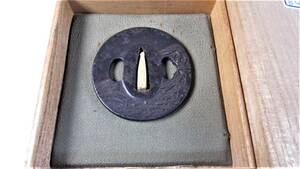 0 small guard on sword *. side map * sword fittings * properties * box attaching *(75)