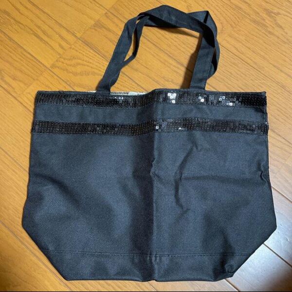 IENAのスパンコールバッグ