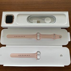 Apple Watch SE アップルウォッチ　ゴールド