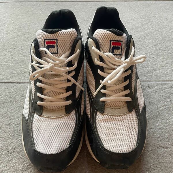 FILA スニーカー