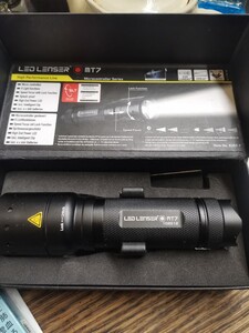 レッドレンザーMT7