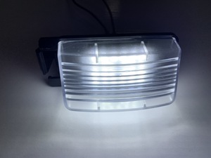日産 キャンセラー内蔵LEDナンバー灯 　セレナ C24 (後期)　単品１個