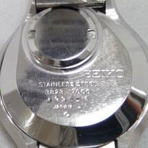 【ジャンク不動品】SEIKO　セイコー　V.F.A　3823-7000　クォーツ　腕周り約18cm　針腐食有　キズ　汚れ　ノークリーニング　時計_画像8