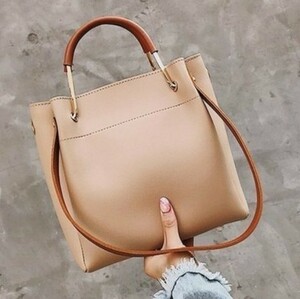 ショルダーバッグ