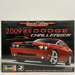 Special Edition Revell 1/25 DODGE CHALLENGER 2009年 レベル ダッジ チャレンジャー SRT8 アメ車 プラモデル ミニカー モデルカー