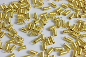 コイルオコシ コイル 金 留め具 エンドパーツ 10mm 20個 ビーズクラブ